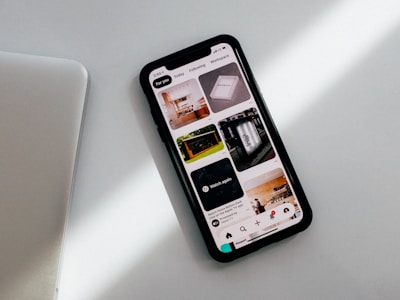 Handwritten daily care notes